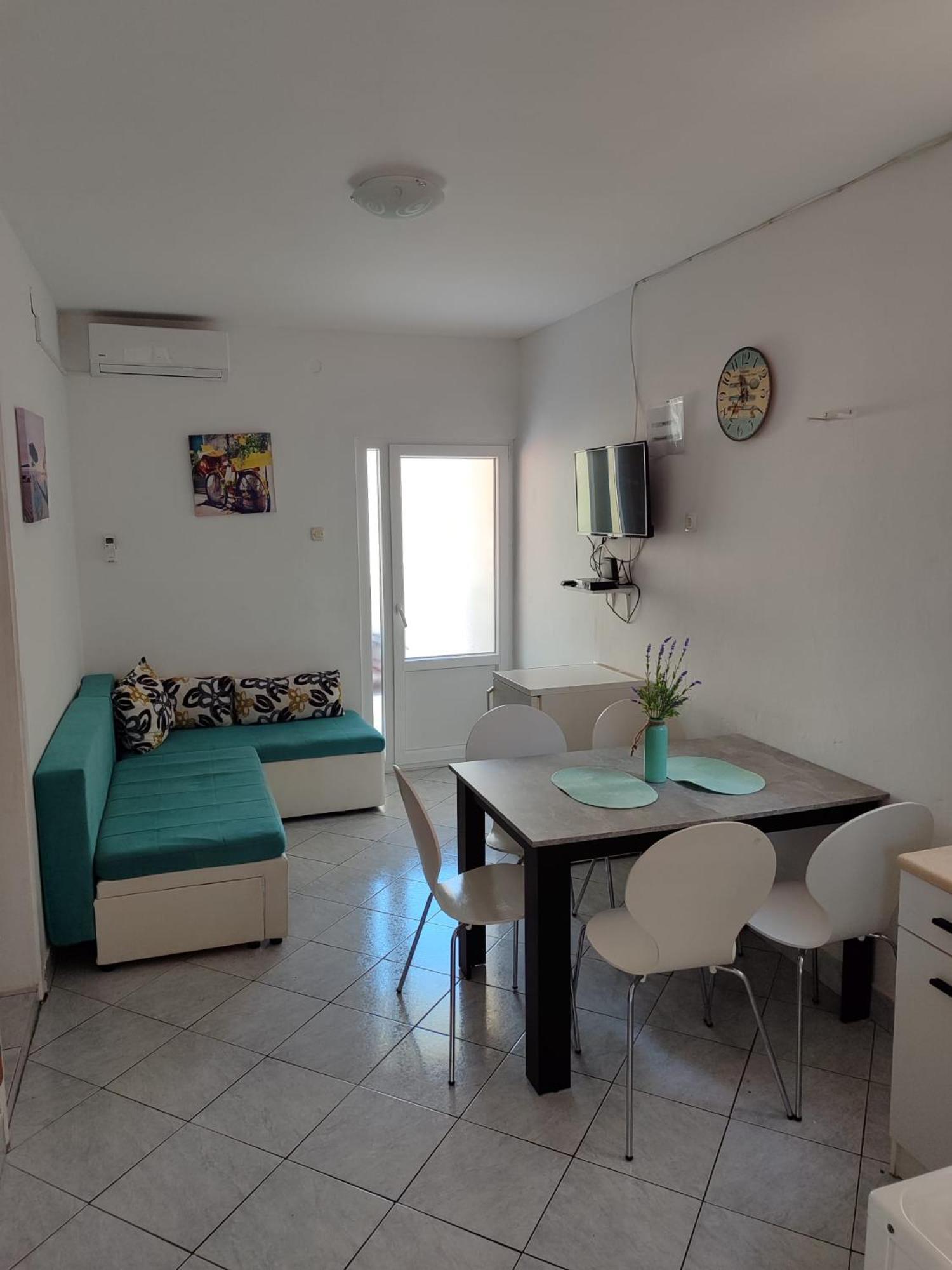 Iva Apartments Подаца Экстерьер фото